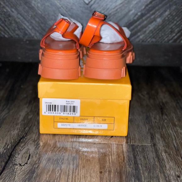 Orange chunky sandals - Picture 3 of 4